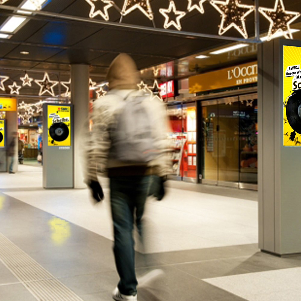 Bahnhof-Stele